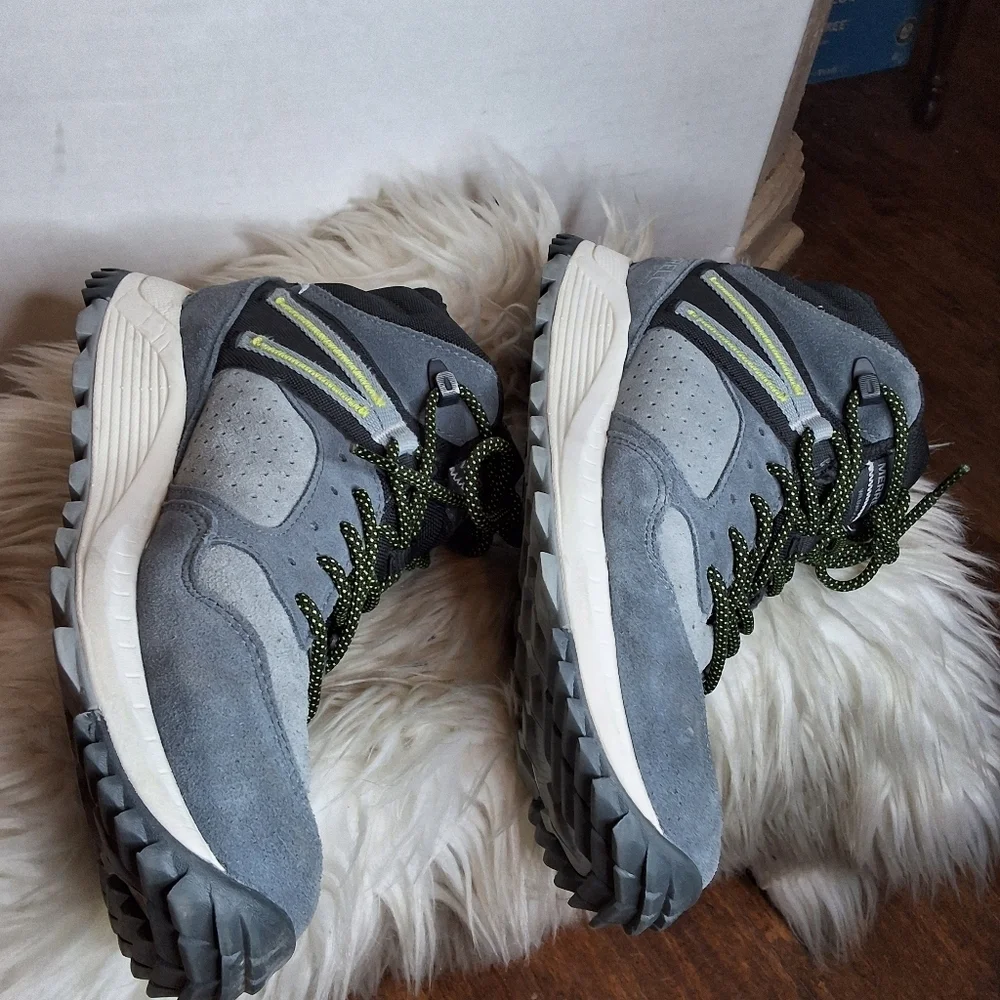 Merrell explore outdoors